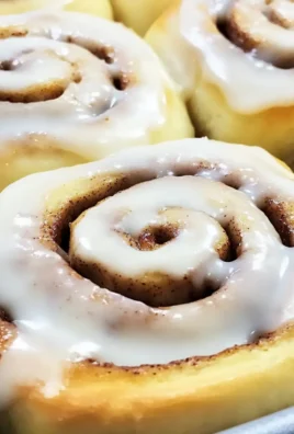 Best Homemade Cinnamon Rolls Recipe {Copycat Cinnabon Recipe}